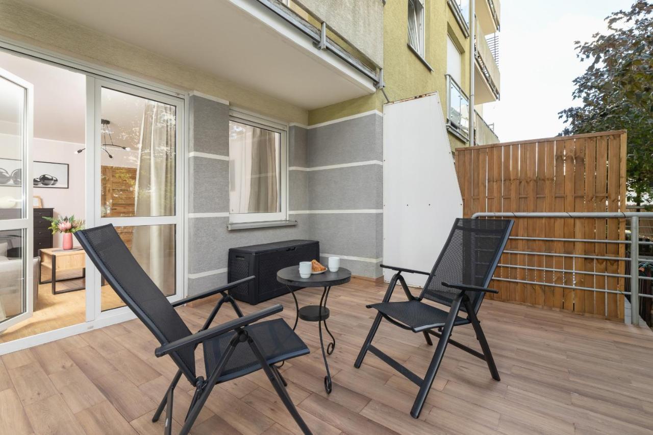 Pleasant Apartment With Terrace Cracow By Noclegi Renters Красков Екстериор снимка