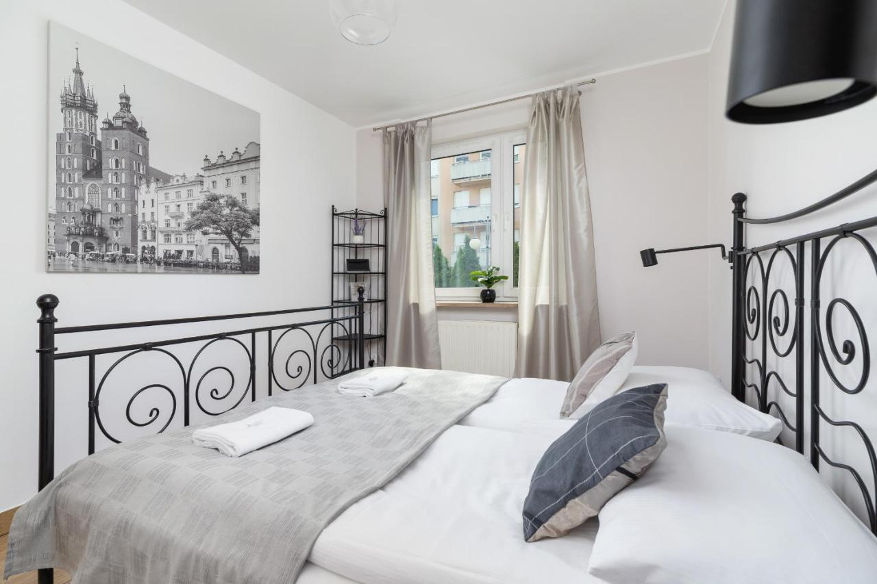 Pleasant Apartment With Terrace Cracow By Noclegi Renters Красков Екстериор снимка