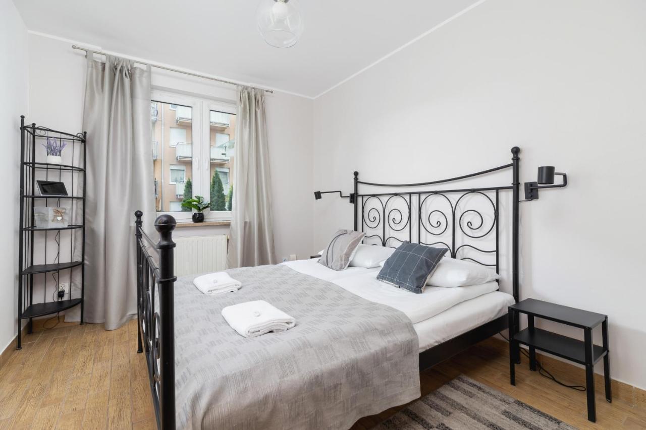 Pleasant Apartment With Terrace Cracow By Noclegi Renters Красков Екстериор снимка